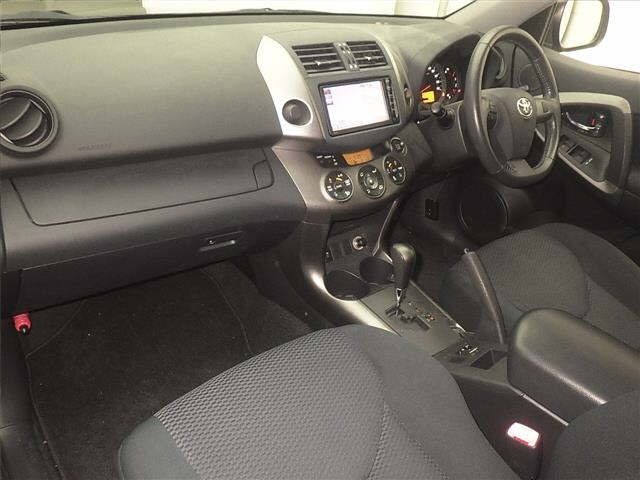 Toyota RAV4 2015 7745228-4