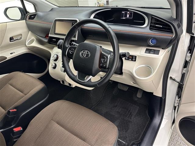 Toyota SIENTA 2017 7736152-2