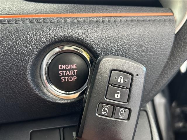 Toyota SIENTA 2017 7736210-4