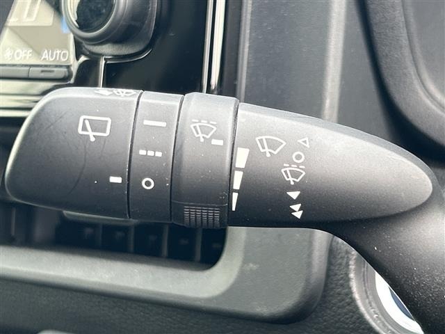 Toyota SIENTA 2023 7736211-5