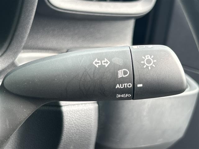 Toyota SIENTA 2023 7736211-7