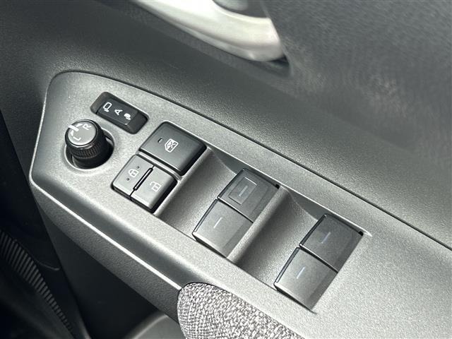 Toyota SIENTA 2023 7736211-8