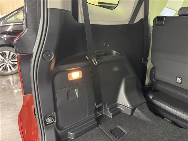 Toyota SIENTA 2023 7736236-9
