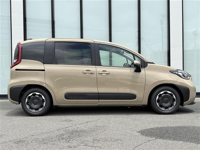 Toyota SIENTA 2024 7736267-13