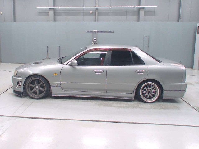 Nissan SKYLINE 2000 7737621-4
