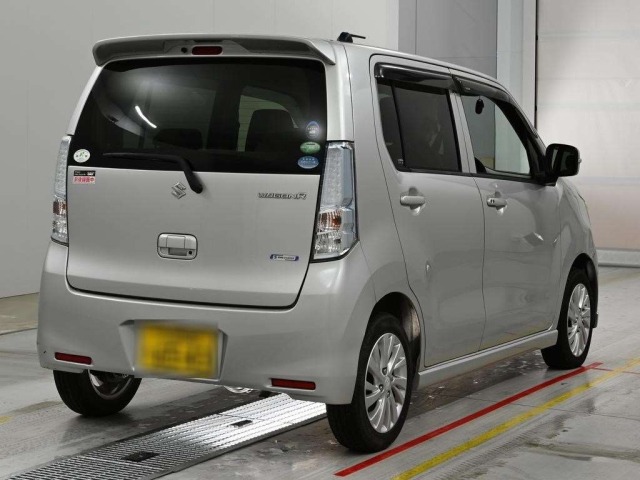 Suzuki WAGON R 2015 7741231-1