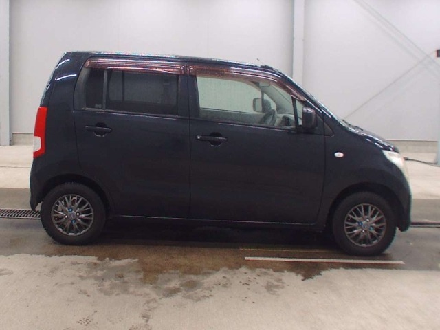 Suzuki WAGON R 2011 7741232-3