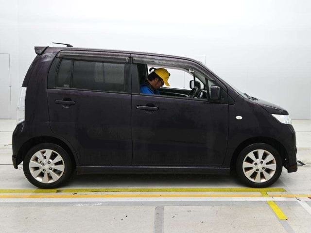 Suzuki WAGON R 2010 7741292-3