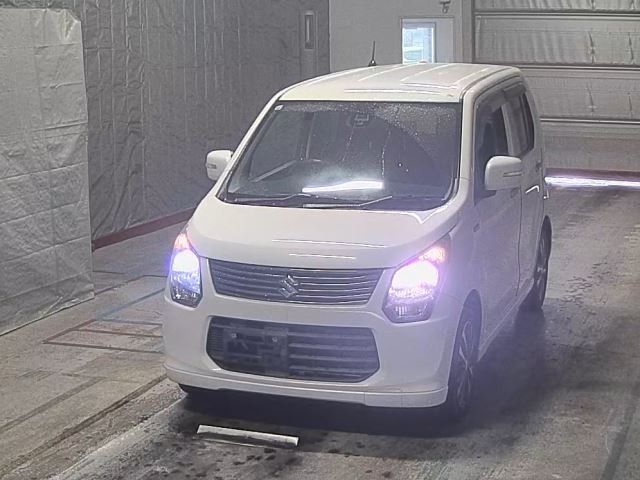 Suzuki WAGON R 2013 7741300-0