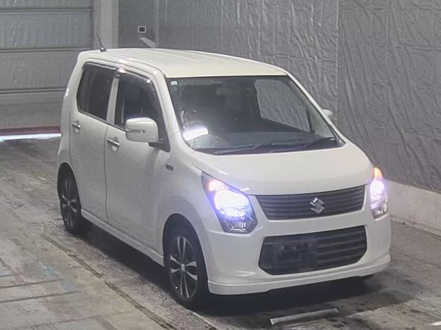 Suzuki WAGON R 2013 7741300-7