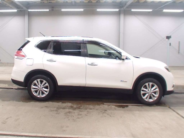 Nissan X-TRAIL 2015 7741784-3