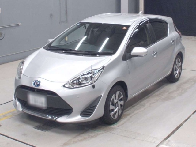 Toyota AQUA 2020 7770635-0