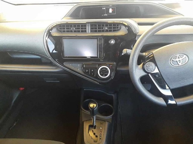 Toyota AQUA 2020 7770635-9