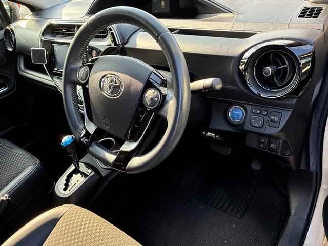 Toyota AQUA 2018 7770816-3