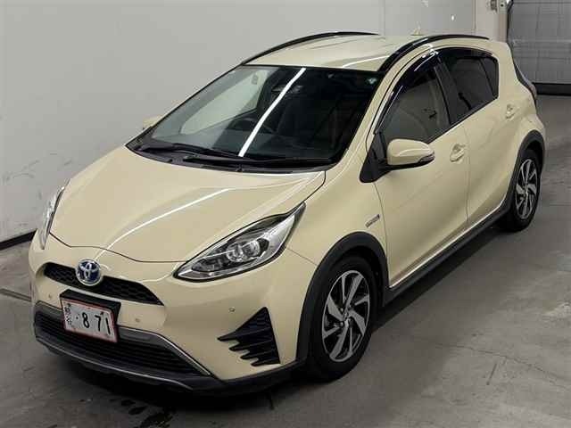 Toyota AQUA 2018 7770816-4