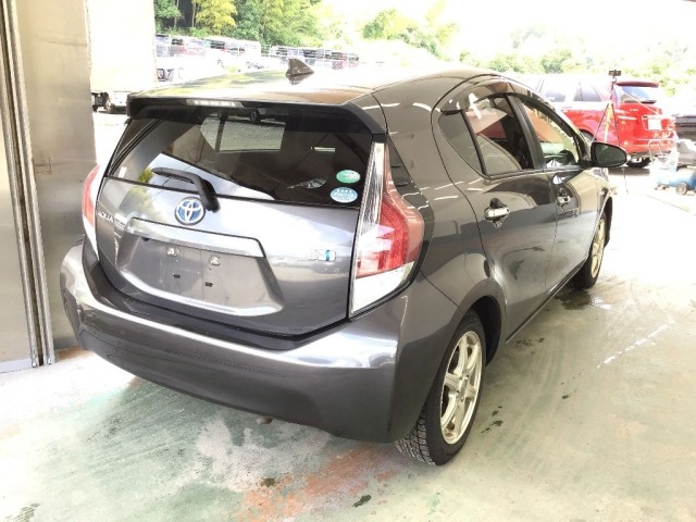 Toyota AQUA 2016 7770847-4