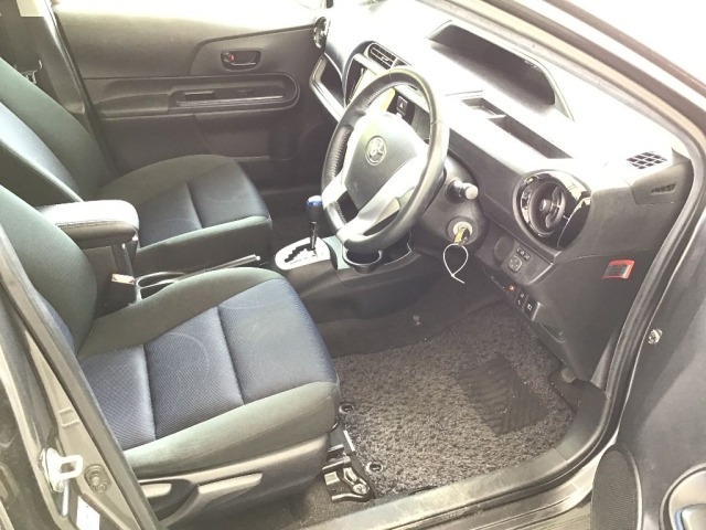 Toyota AQUA 2016 7770847-5