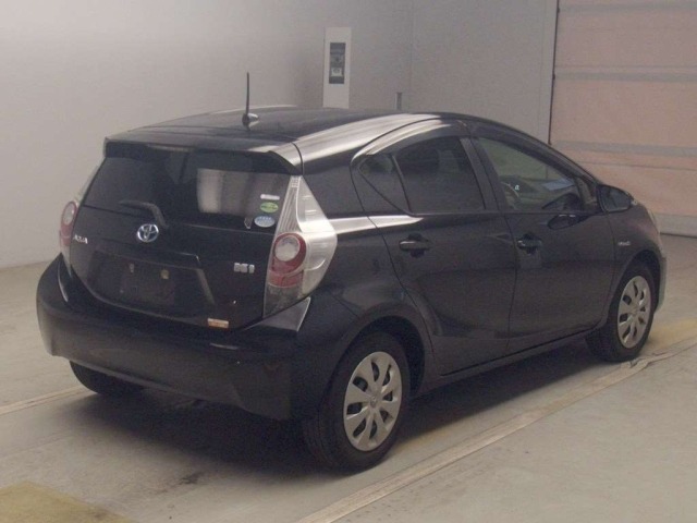 Toyota AQUA 2014 7770863-1