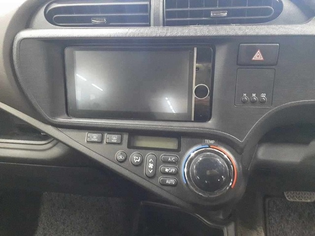 Toyota AQUA 2012 7770974-12