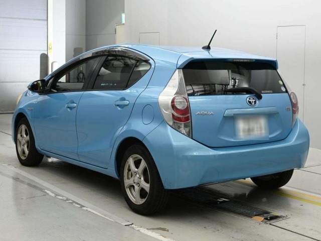 Toyota AQUA 2012 7770974-6