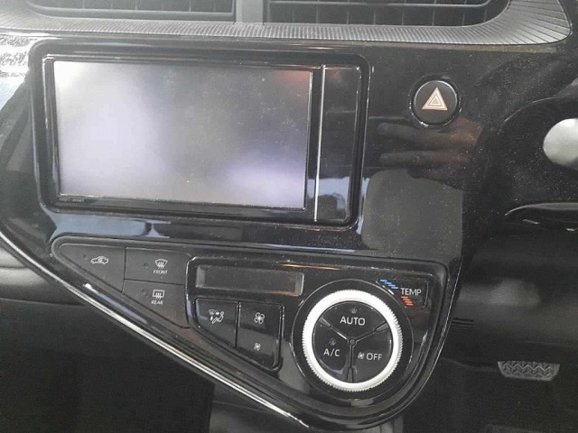 Toyota AQUA 2019 7770996-12