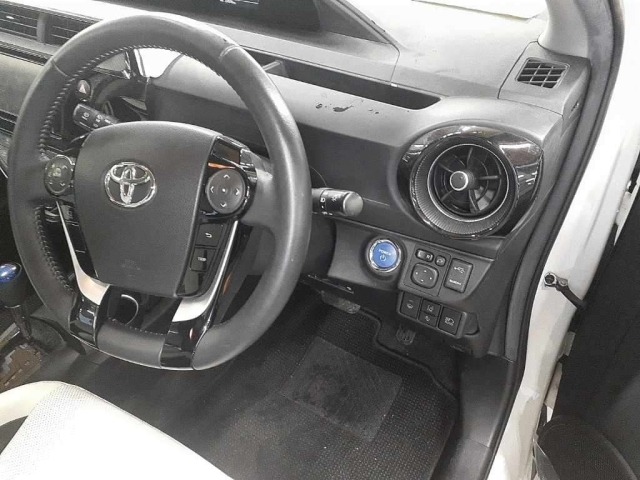 Toyota AQUA 2019 7770996-9