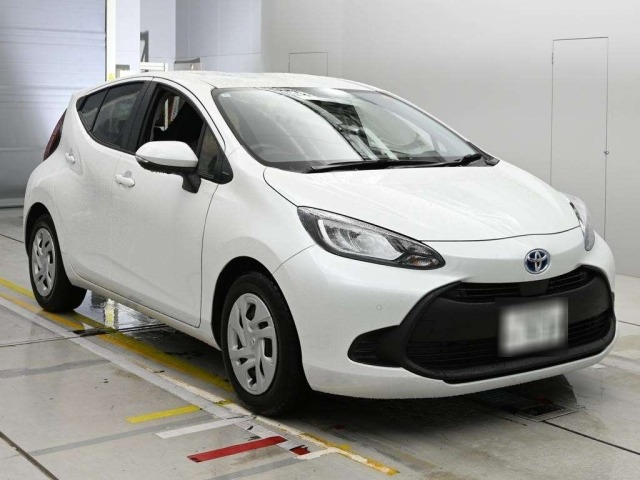 Toyota AQUA 2025 7770997-5