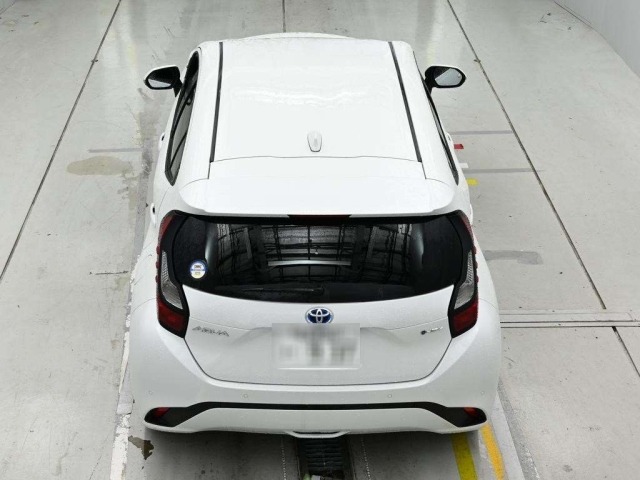Toyota AQUA 2025 7770997-8