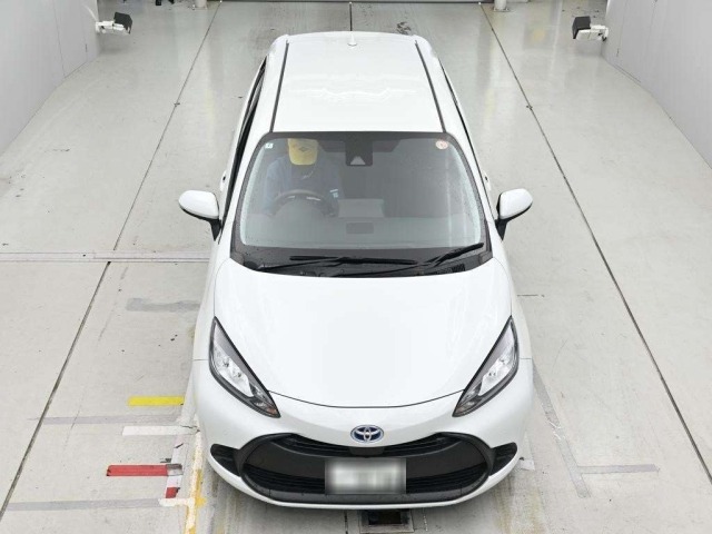 Toyota AQUA 2025 7771010-7