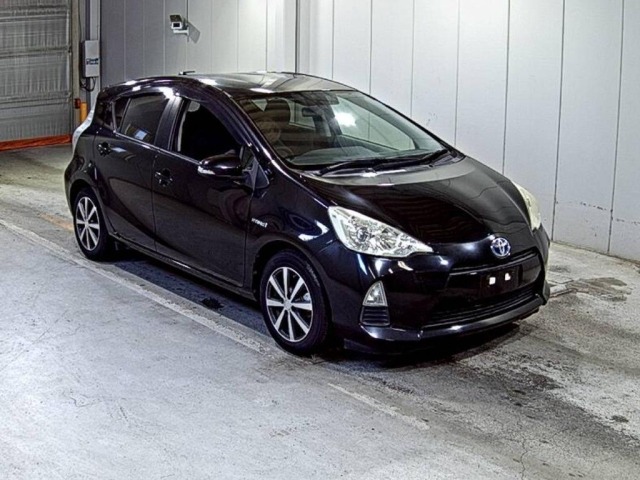Toyota AQUA 2013 7771035-0
