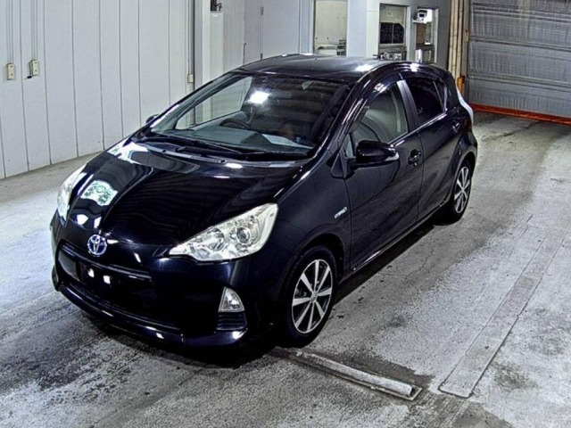 Toyota AQUA 2013 7771035-4