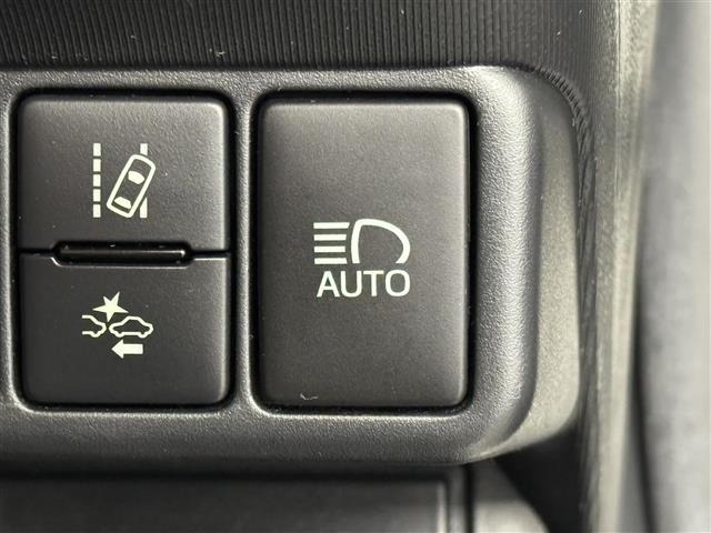 Toyota AQUA 2017 7771573-1