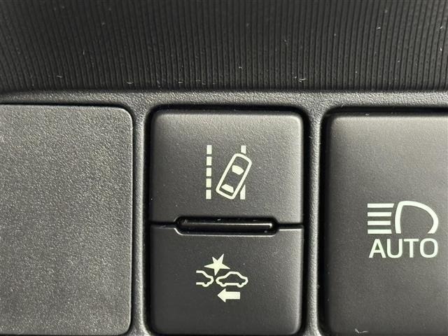 Toyota AQUA 2017 7771573-30