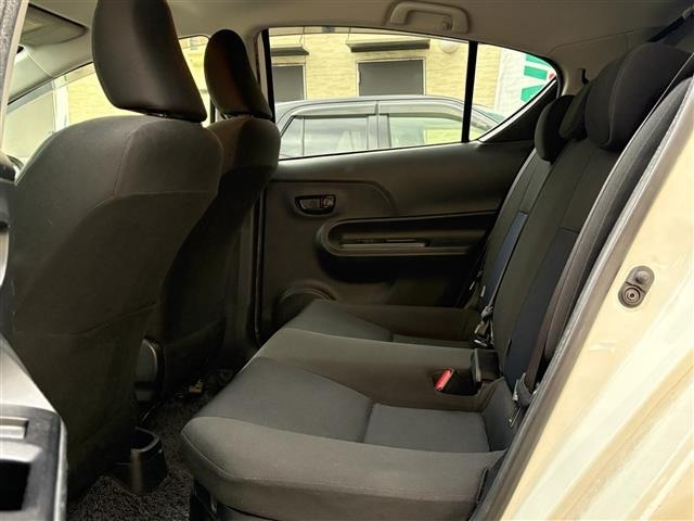 Toyota AQUA 2015 7771723-11