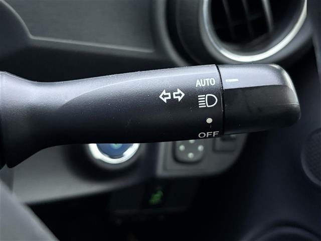 Toyota AQUA 2014 7771858-8