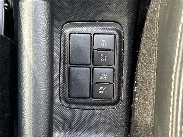 Toyota AQUA 2017 7771867-1