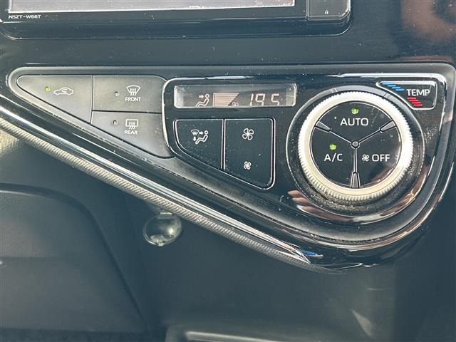 Toyota AQUA 2017 7771867-20