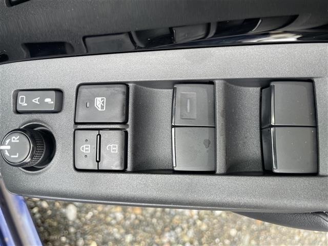 Toyota AQUA 2022 7771885-3