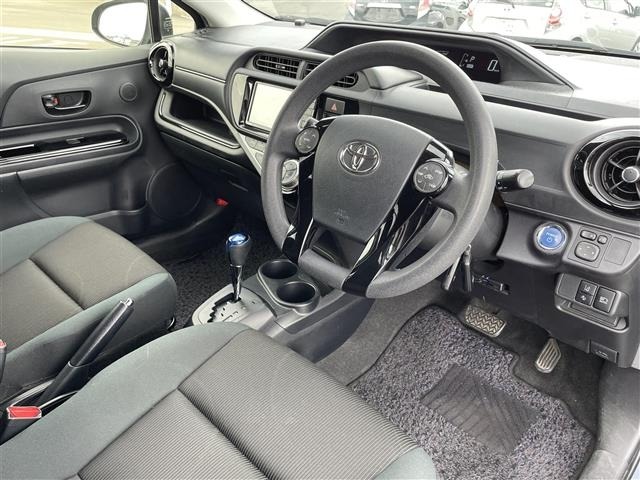 Toyota AQUA 2016 7771892-17