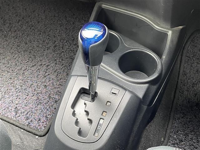 Toyota AQUA 2016 7771892-3
