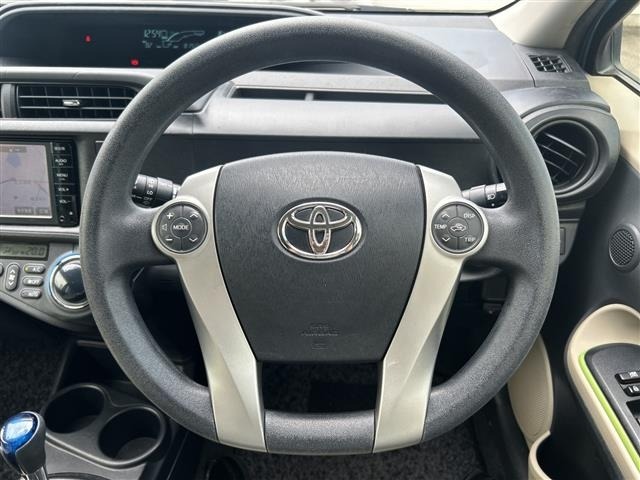Toyota AQUA 2014 7771934-3