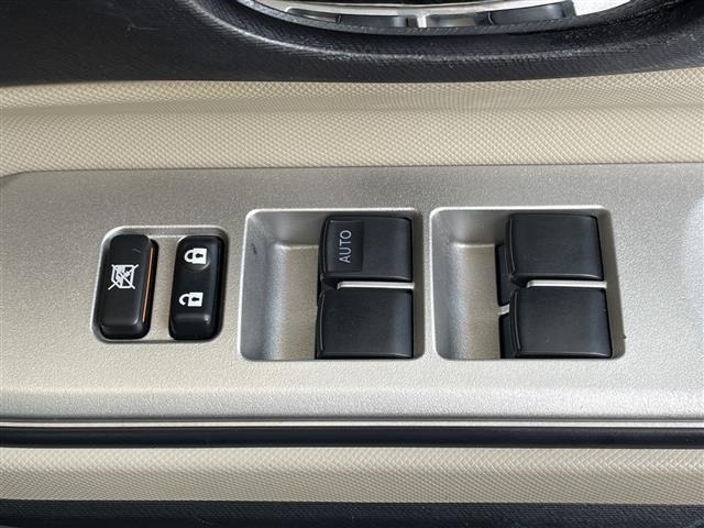 Toyota AQUA 2012 7771949-11