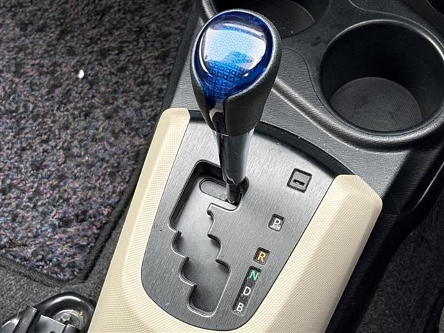 Toyota AQUA 2012 7771960-13