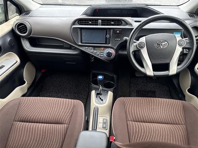 Toyota AQUA 2012 7771960-17