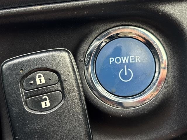 Toyota AQUA 2012 7771960-3