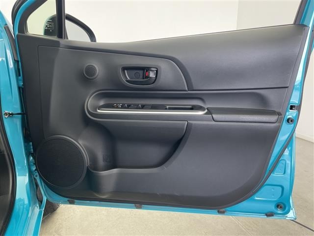 Toyota AQUA 2017 7771961-6