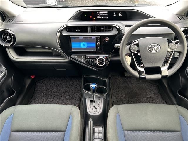 Toyota AQUA 2017 7771984-14