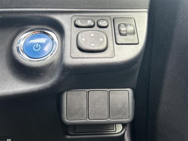 Toyota AQUA 2017 7771984-7
