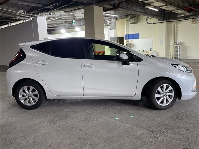 Toyota AQUA 2022 7771985-22