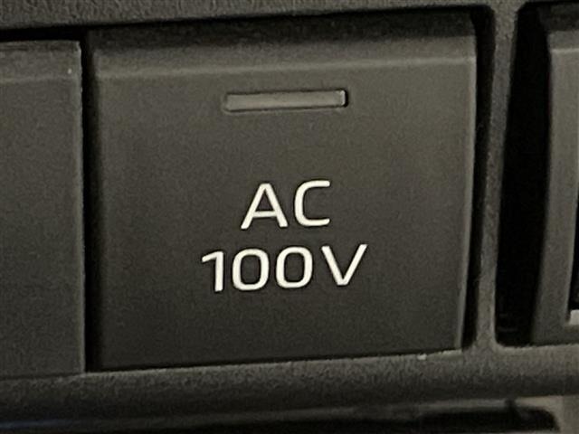 Toyota AQUA 2022 7771985-7